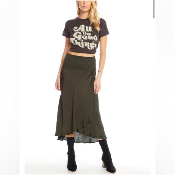 *BLUE/TAN* NWT, Chaser, Women’s Silky Basics Smocked Waist Faux Wrap Midi Skirt - Picture 3 of 8